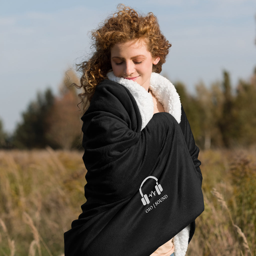 OIO | SOUND PREMIUM SHERPA BLANKET