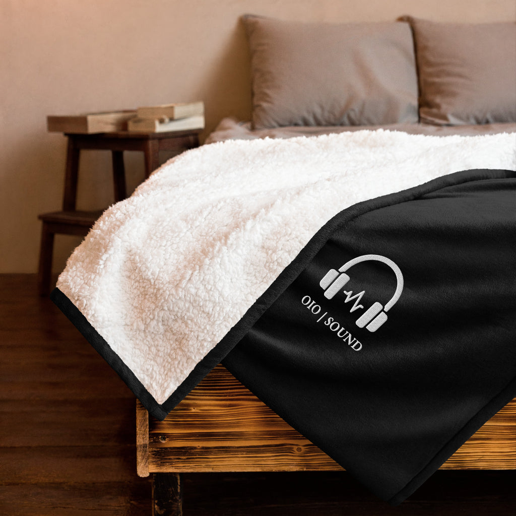 OIO | SOUND PREMIUM SHERPA BLANKET